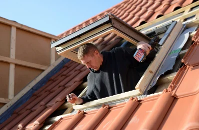 Pose de fenêtres de toit Velux à Billiers